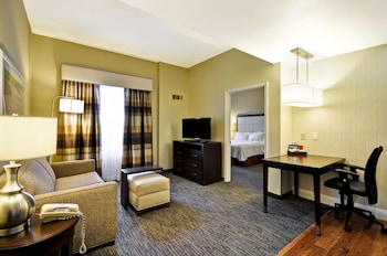 Suite, 2 Queen Beds, Non Smoking