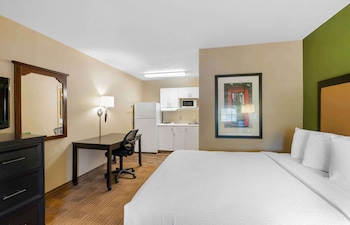 Studio, 1 Queen Bed, Non Smoking