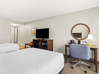 Room, 2 Queen Beds, Non Smoking