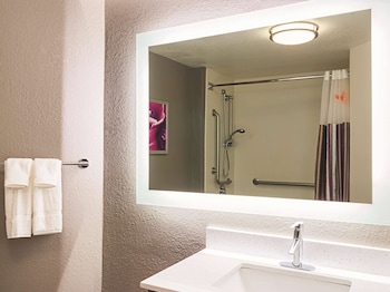 Room, 2 Double Beds, Accessible, Non Smoking (Mobility/Hearing Impaired Accessible)