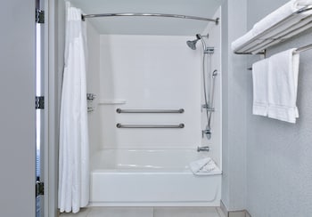 Standard Room, 1 King Bed, Accessible Bathtub