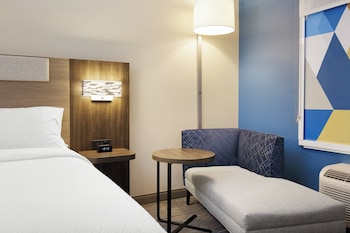 Standard Room, 1 King Bed (Extra Floor Space)