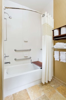 Room, 2 Queen Beds, Accessible, Non Smoking