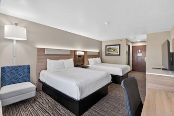 Standard Room, 2 Queen Beds, Non Smoking, Refrigerator