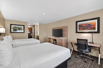 Standard Room, 2 Queen Beds, Non Smoking, Refrigerator