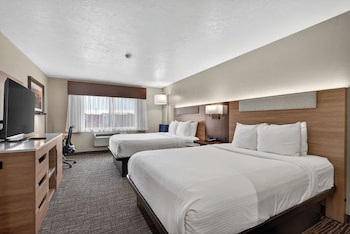 Standard Room, 2 Queen Beds, Non Smoking, Refrigerator