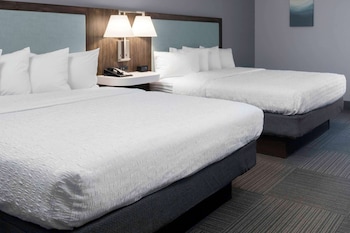 Two queen beds non smoking