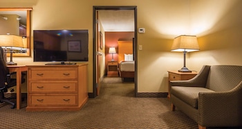Suite, 1 King Bed, Non Smoking, Kitchen (with Sofabed)
