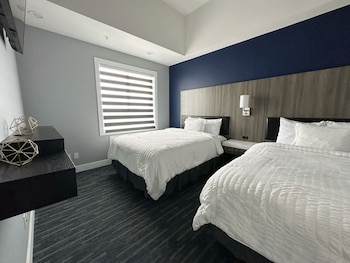 Family Suite with Jacuzzi