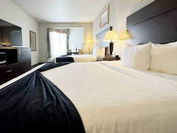 Queen Room with Two Queen Beds