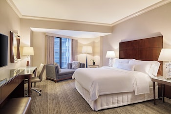 Traditional Room, 1 King Bed (Mobility/Hearing Accessible, Tub)