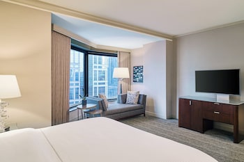 Deluxe Room, 1 King Bed
