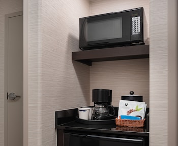 Room, Accessible, Non Smoking (Roll-in Shower)