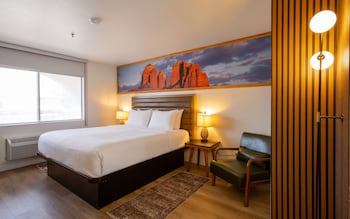Standard Room, 1 King Bed