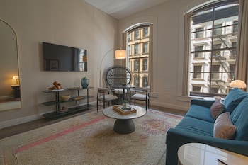 Suite, 1 King Bed with Sofa bed (Frederick)