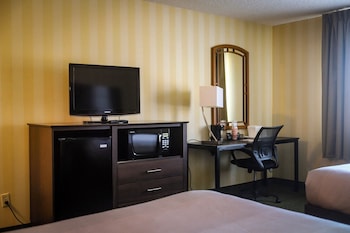 Standard Room, 2 Queen Beds, Non Smoking