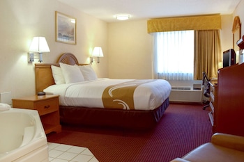 Standard Room, 1 King Bed, Non Smoking, Jetted Tub