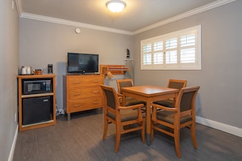 Double Room, 2 Queen Beds