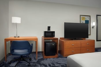 Room, 1 King Bed, Hearing Accessible (Accessible Bathtub)