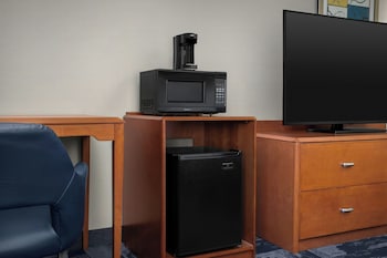 Room, 1 King Bed, Hearing Accessible (Accessible Bathtub)