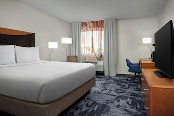 Room, 1 King Bed, Hearing Accessible (Accessible Bathtub)