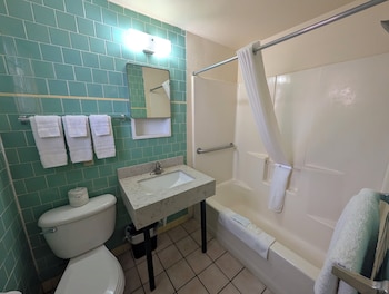Standard Room, 2 Double Beds, Non Smoking