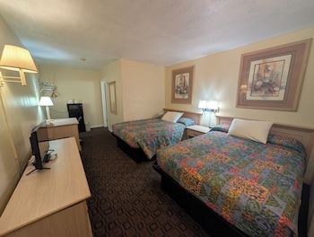 Standard Room, 2 Double Beds, Non Smoking