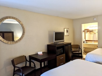 Standard Room, 2 Queen Beds, Non Smoking