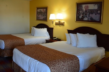 Room, 2 Queen Beds, Accessible, Non Smoking (Mobility Accessible)