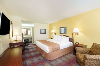 Standard Room, 1 King Bed