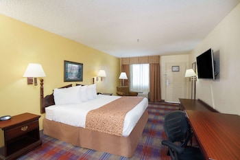 Standard Room, 1 King Bed, Smoking