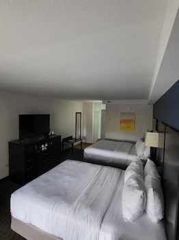 Standard Room, 2 Queen Beds, Non Smoking