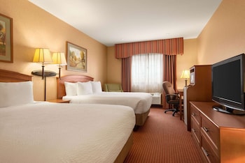 Room, 2 Queen Beds, Non Smoking