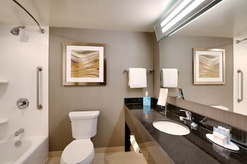 Room, 2 Queen Beds (Mobility/Hearing Access, Roll-In Shwr)