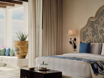 Ocean View  Rooftop Terrace King Jr Suite