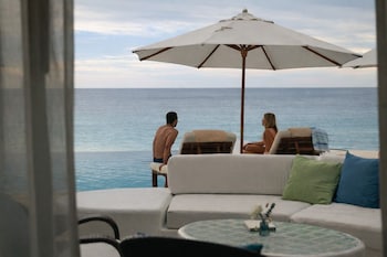 Ocean Front  King Size Bed Junior Suite