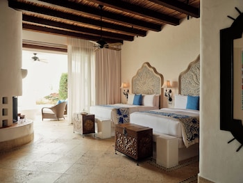 Garden View Two Queen Beds Junior Suite