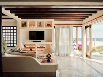 One Bedroom Oceanfront Villa