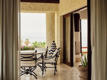 Two Bedroom Gardenview Residence