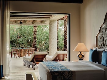 Three Bedroom Signature Pool Residence