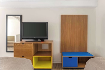 Suite, 2 Double Beds, Non Smoking
