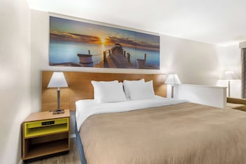 Suite, 1 King Bed, Non Smoking
