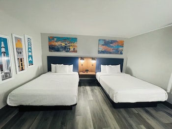 Room, 2 Queen Beds, Non Smoking