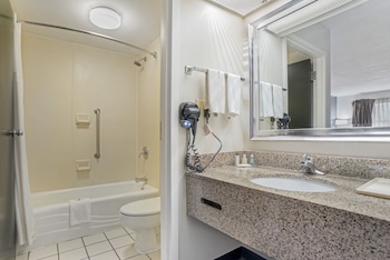 Suite, 1 King Bed, Non Smoking