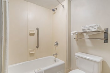 Standard Room, 2 Queen Beds, Non Smoking