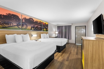 Room, 2 Queen Beds, Non Smoking
