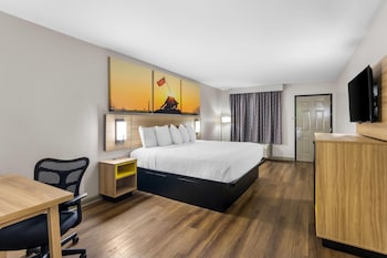 Standard Room, 1 King Bed