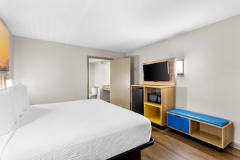 Room, 1 King Bed, Accessible