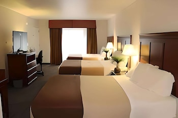 Standard Room, Non Smoking (3 Queen Beds)