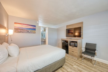 Standard Room, 1 King Bed